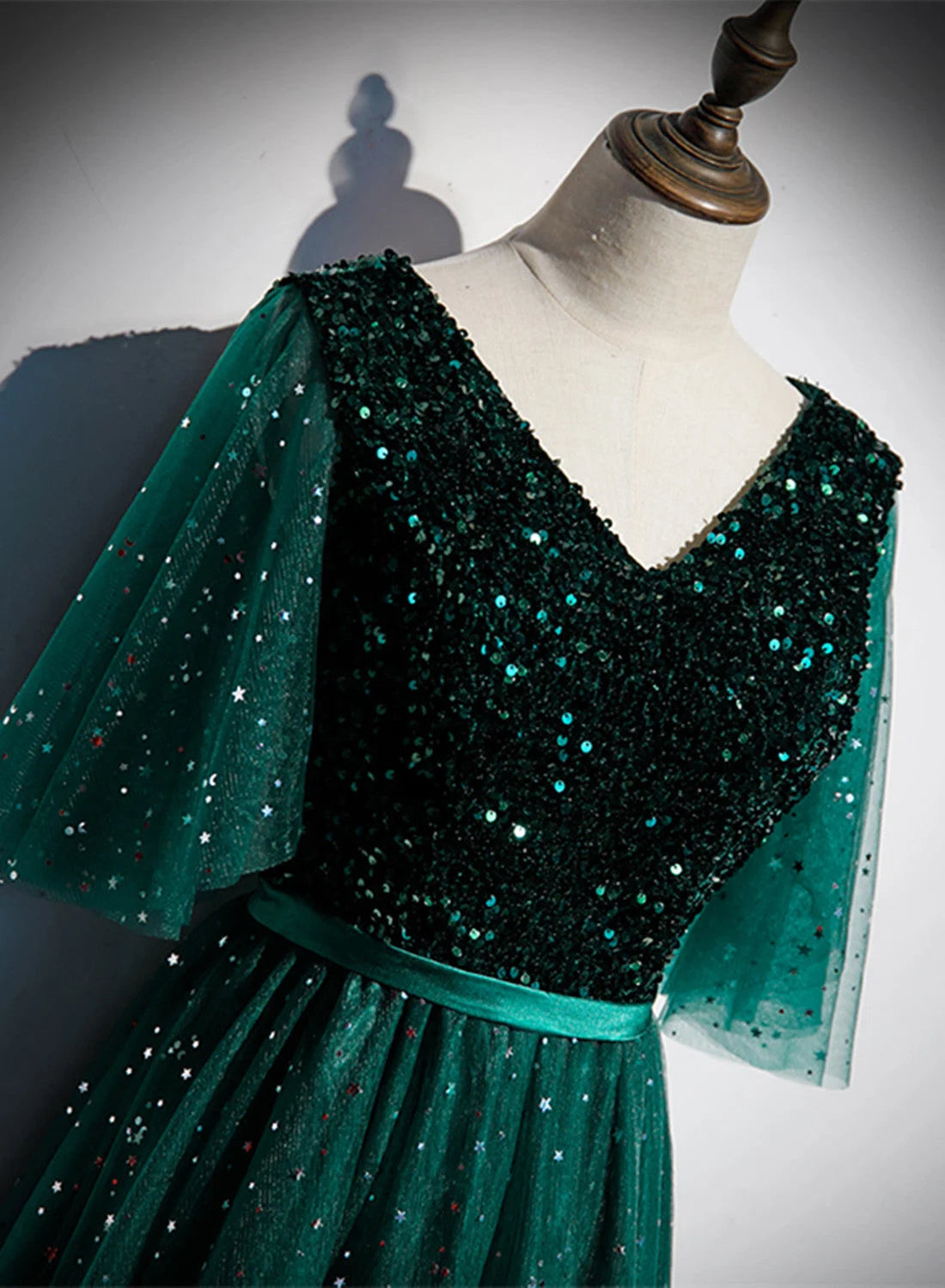 Beaira Green V-neckline Shiny Tulle Long Wedding Party Dresses Green Formal Dresses prom dresses shops