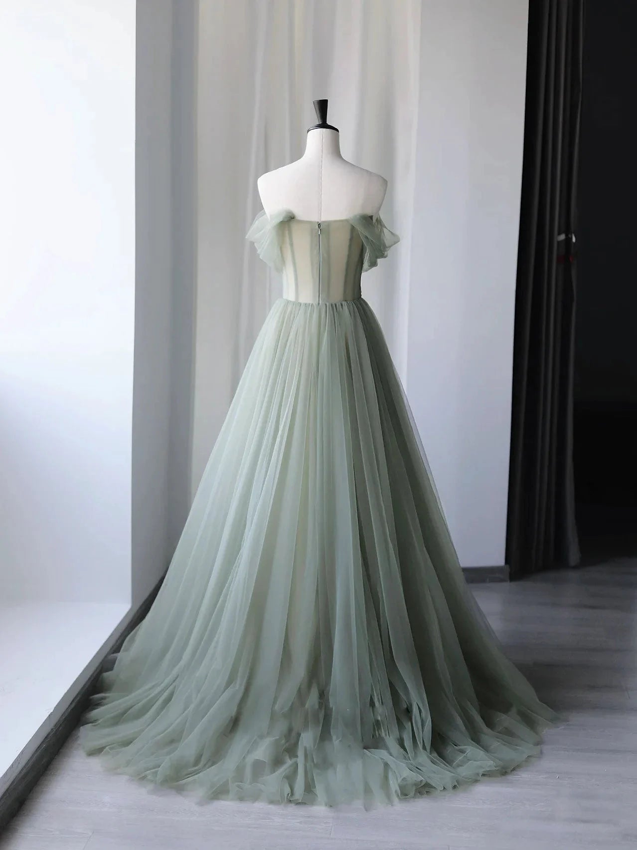 Beaira Light Green Tulle Off Shoulder Long Prom Dresses Green Sweetheart Party Dress prom dresses shops
