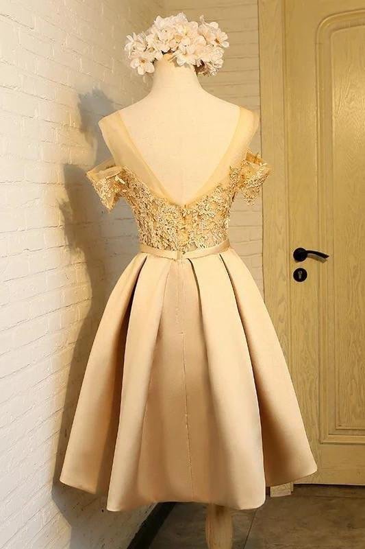 A Line Off the Shoulder Short Cocktail Dress Appliques Bowknot Lace Homecoming Dress