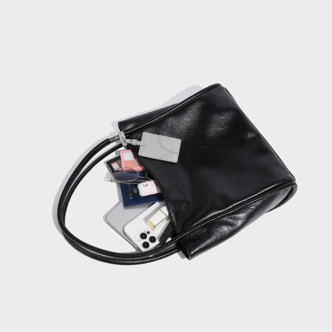 Beaira Autumn and Winter Versatile New High end Fashion Large Capacity Tote Bag with Niche Design Commuter Single Shoulder Underarm Bag