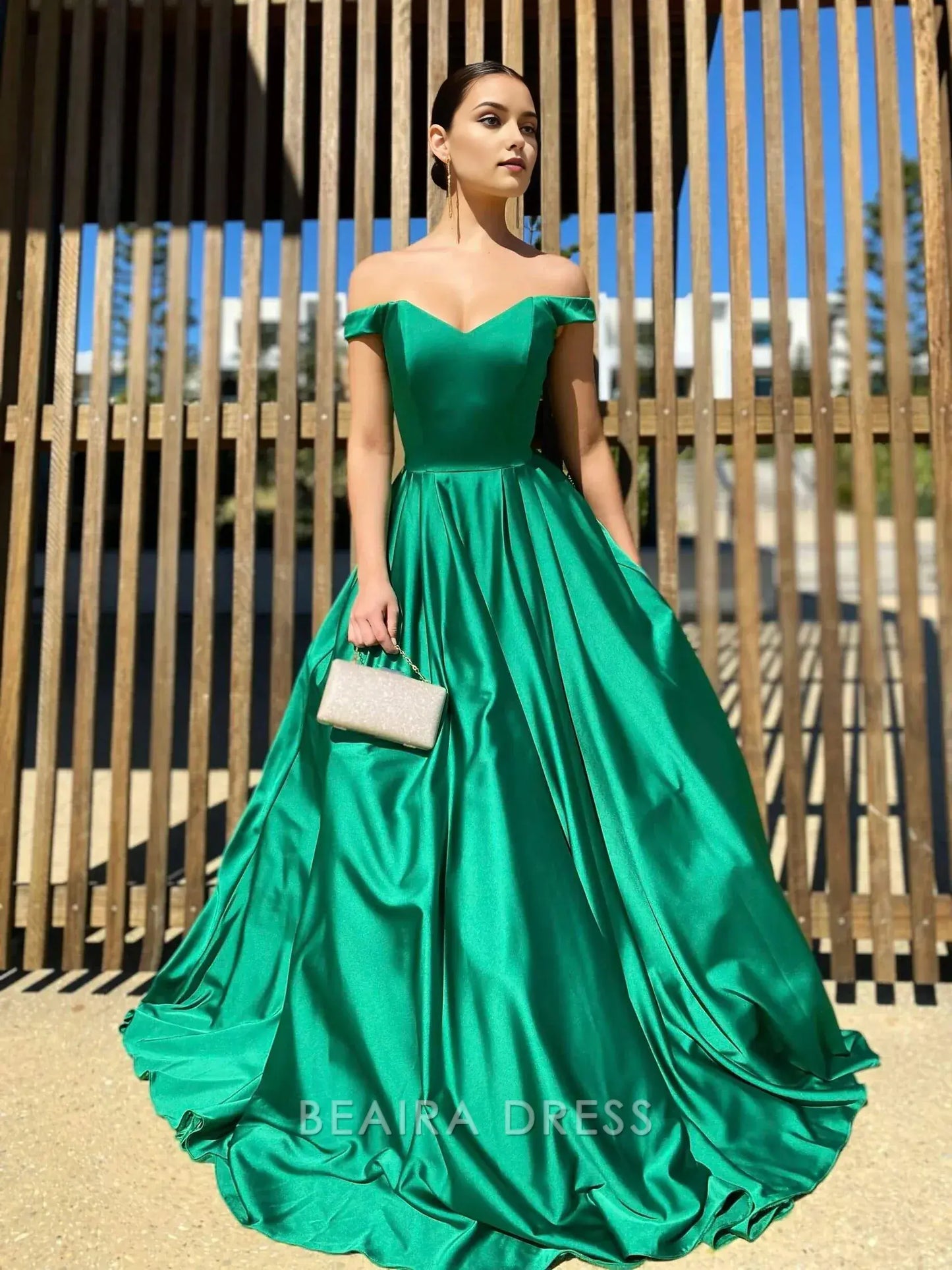 Beaira Elegant Off The Shoulder Green A-Line Satin Prom Dress hot sale for women