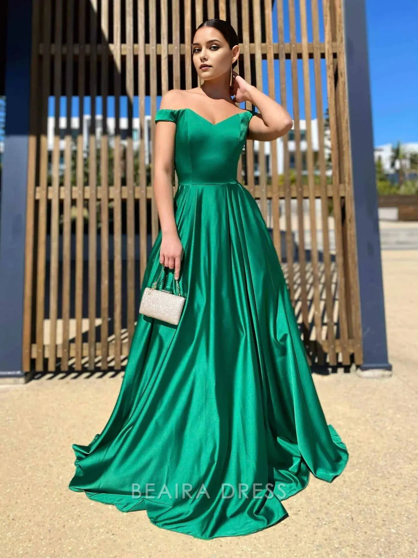 Beaira Elegant Off The Shoulder Green A-Line Satin Prom Dress hot sale for women