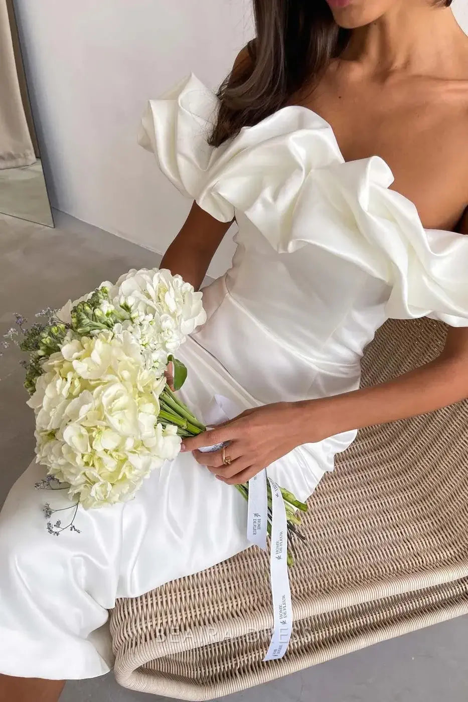 Beaira Elegant Puffy Cloud Off The Shoulder Tea Length Tight Elegant White Party Dresses Summer Homecoming Dresses After Party Wedding Dresses formal wear dresses
