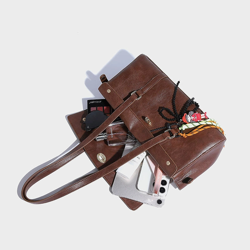 Beaira Hong Kong style retro large capacity single shoulder armpit bag with high-end feel bead pendant for commuting fashionable and versatile hand-held tote bag