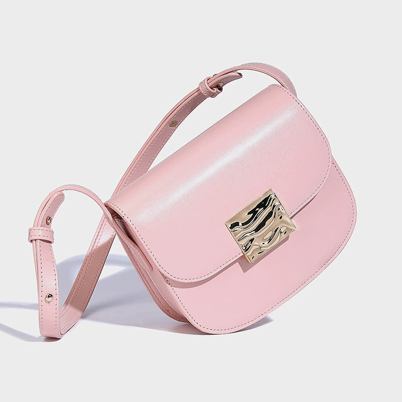 Beaira New autumn and winter saddle bag with fashionable and casual niche design diagonal cross bag versatile shoulder bag for holidays
