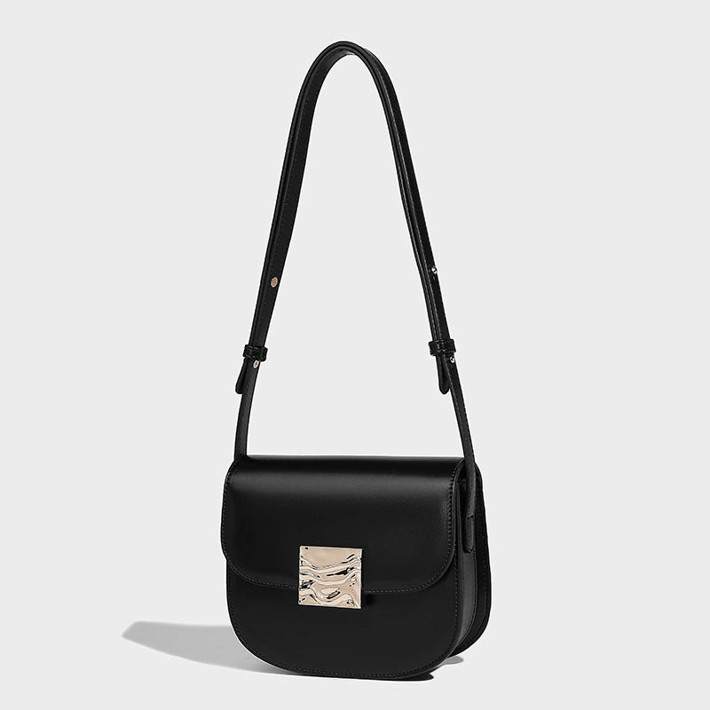 Beaira New autumn and winter saddle bag with fashionable and casual niche design diagonal cross bag versatile shoulder bag for holidays