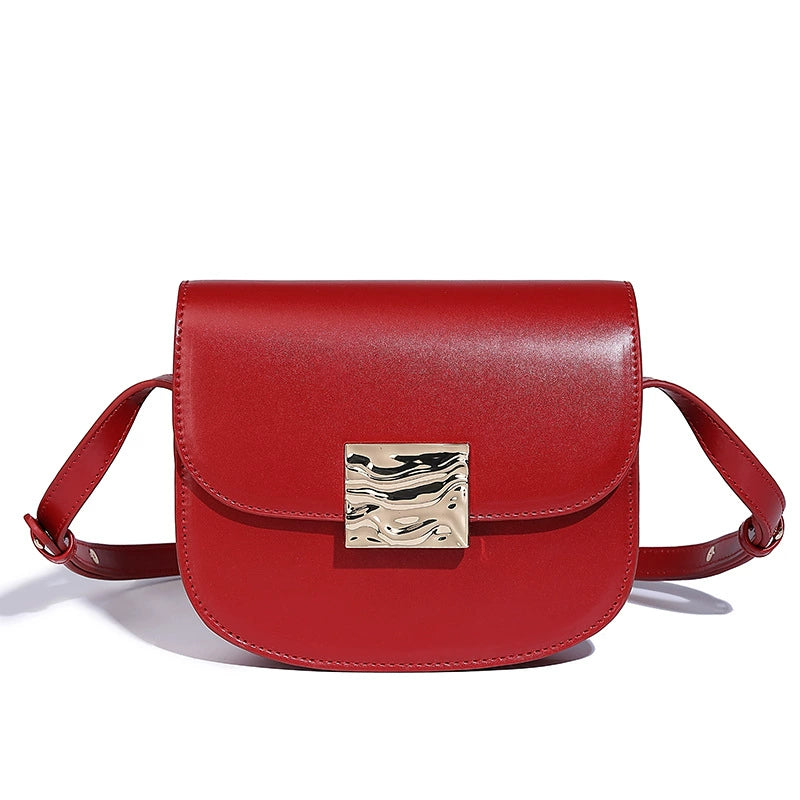 Beaira New autumn and winter saddle bag with fashionable and casual niche design diagonal cross bag versatile shoulder bag for holidays