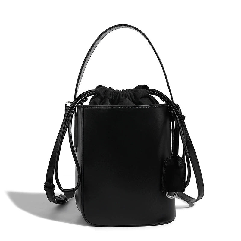 Beaira New high-end texture simple women's bag drawstring niche design black commuting bucket bag crossbody handbag