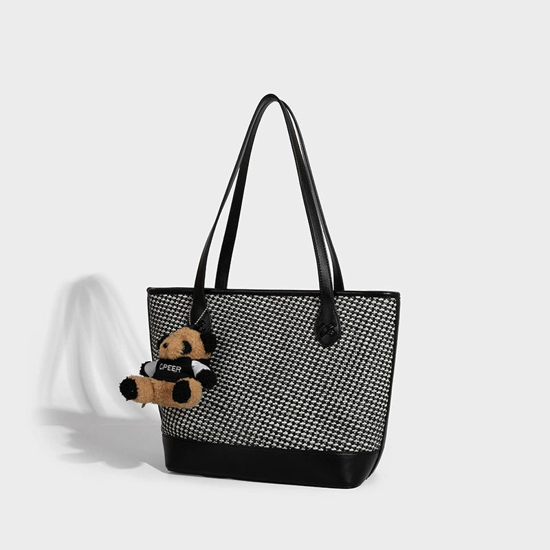 Beaira Summer high-end style new niche retro high-end style armpit bag woven grass bag large capacity simple support extra large