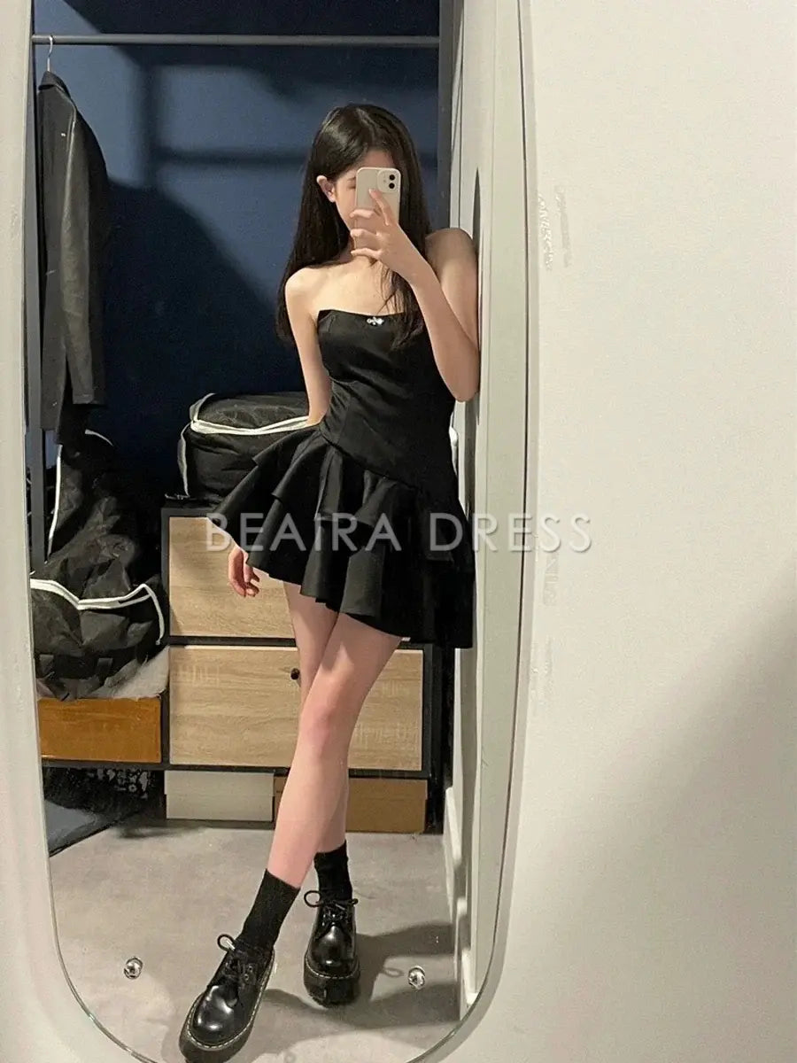 Beaira Cute A line Strapless Black Homecoming Dresses Short Satin Birthday Outfits