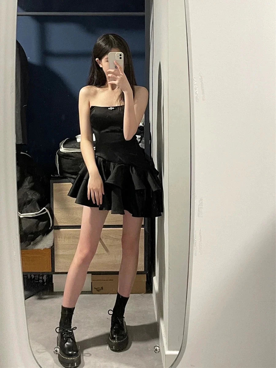 Beaira Cute A line Strapless Black Homecoming Dresses Short Satin Birthday Outfits