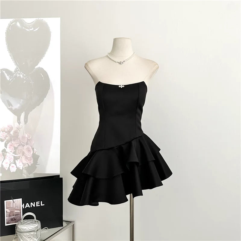 Beaira Cute A line Strapless Black Homecoming Dresses Short Satin Birthday Outfits