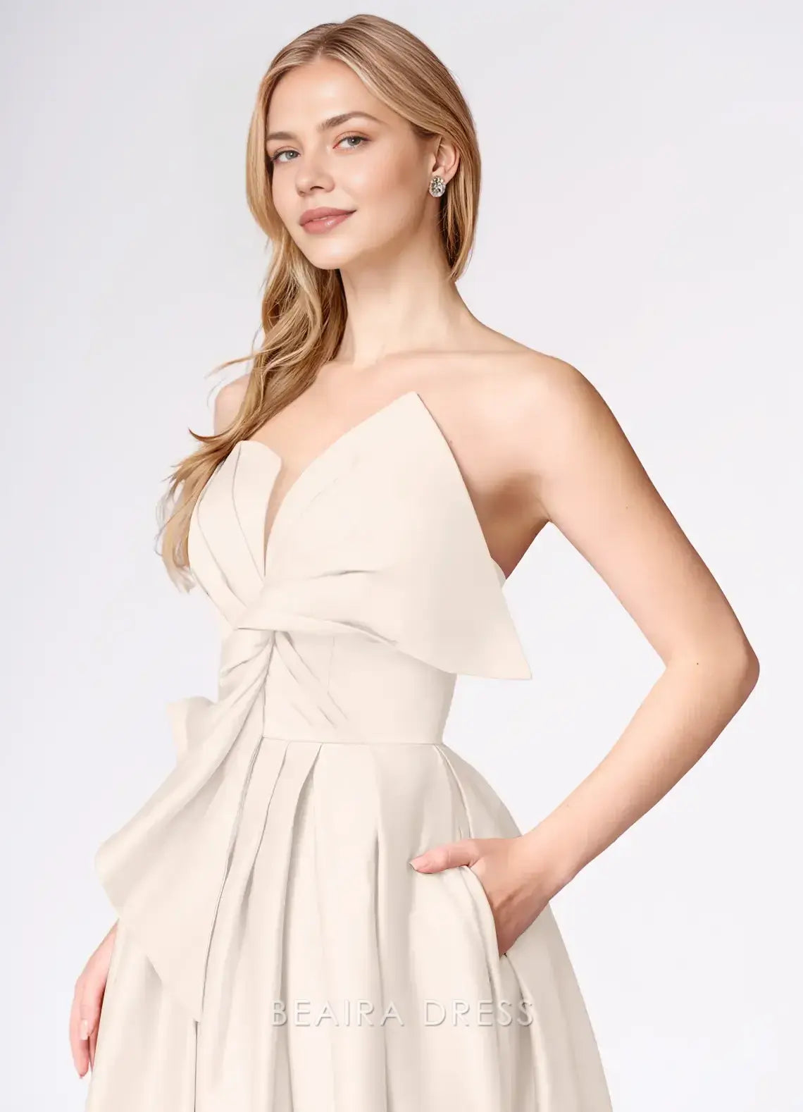 Elegant A-Line Strapless Bow - Detailed Satin Maxi Dress with Side Slit Prom Dress