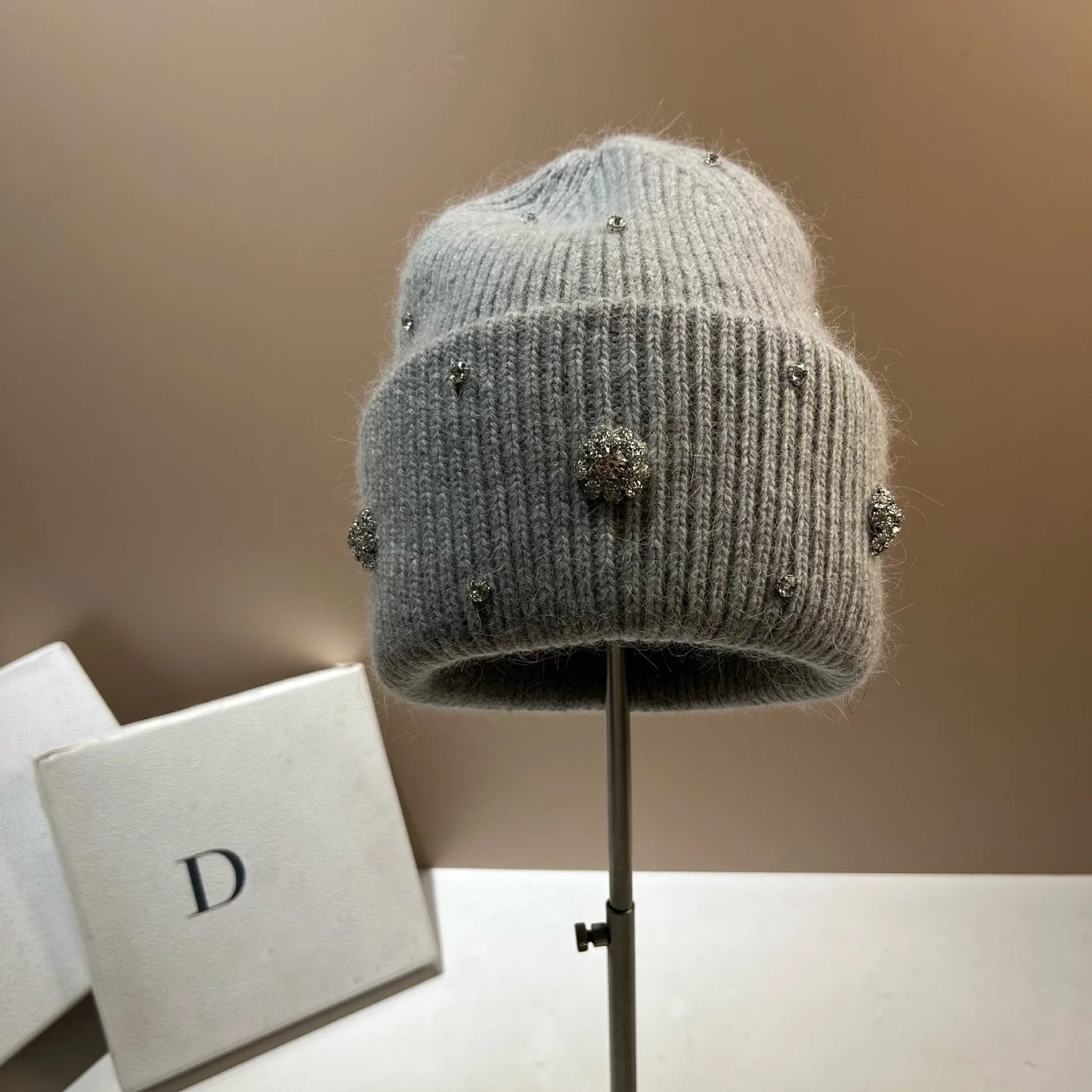 Beaira Luxury Rhinstone Real Rabbit Fur Knitted Hats for Women Winter Warm Wool Skullies Beanies Lady Casual Beanie Bonnet Skiing Cap