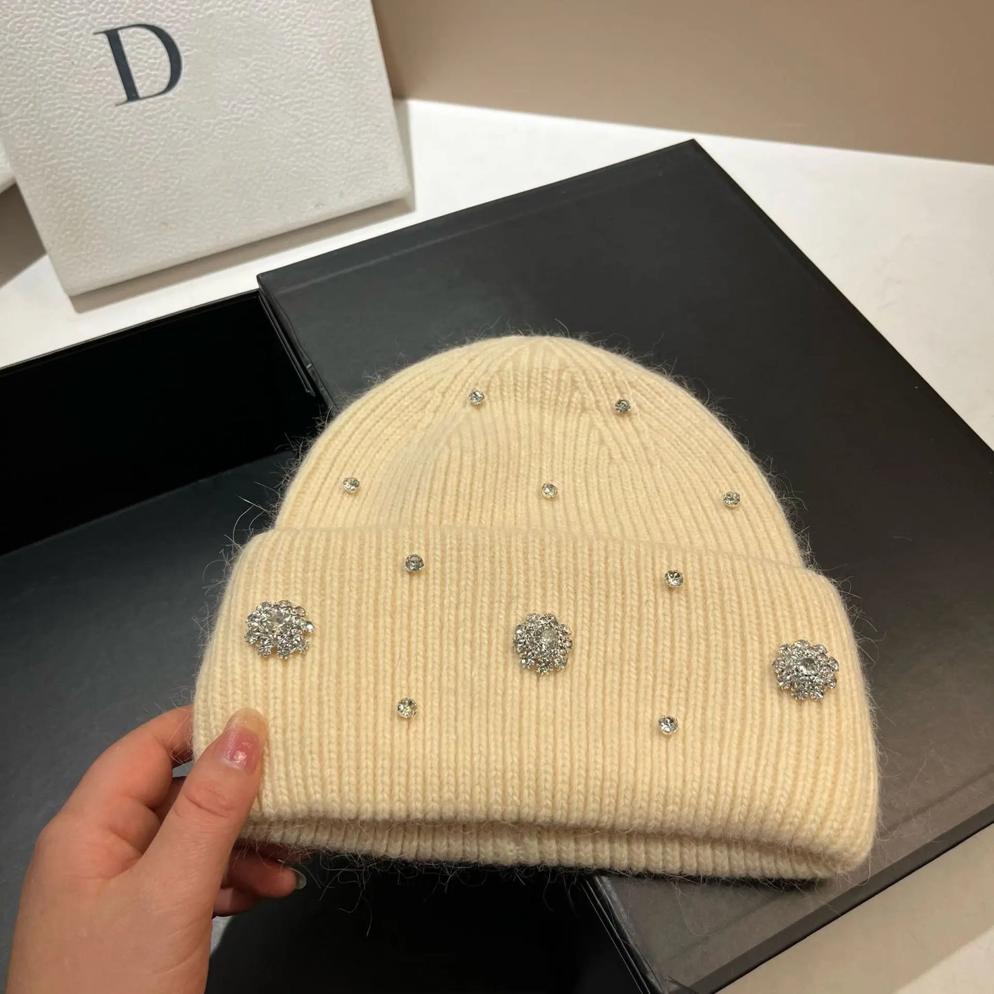 Beaira Luxury Rhinstone Real Rabbit Fur Knitted Hats for Women Winter Warm Wool Skullies Beanies Lady Casual Beanie Bonnet Skiing Cap