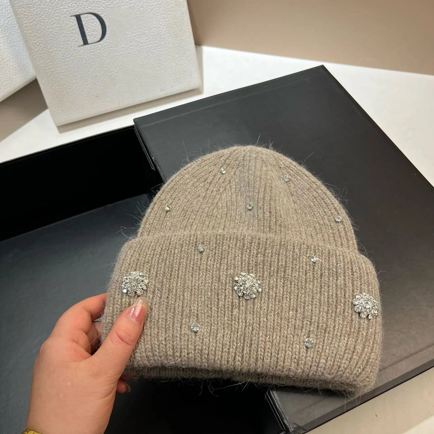 Beaira Luxury Rhinstone Real Rabbit Fur Knitted Hats for Women Winter Warm Wool Skullies Beanies Lady Casual Beanie Bonnet Skiing Cap