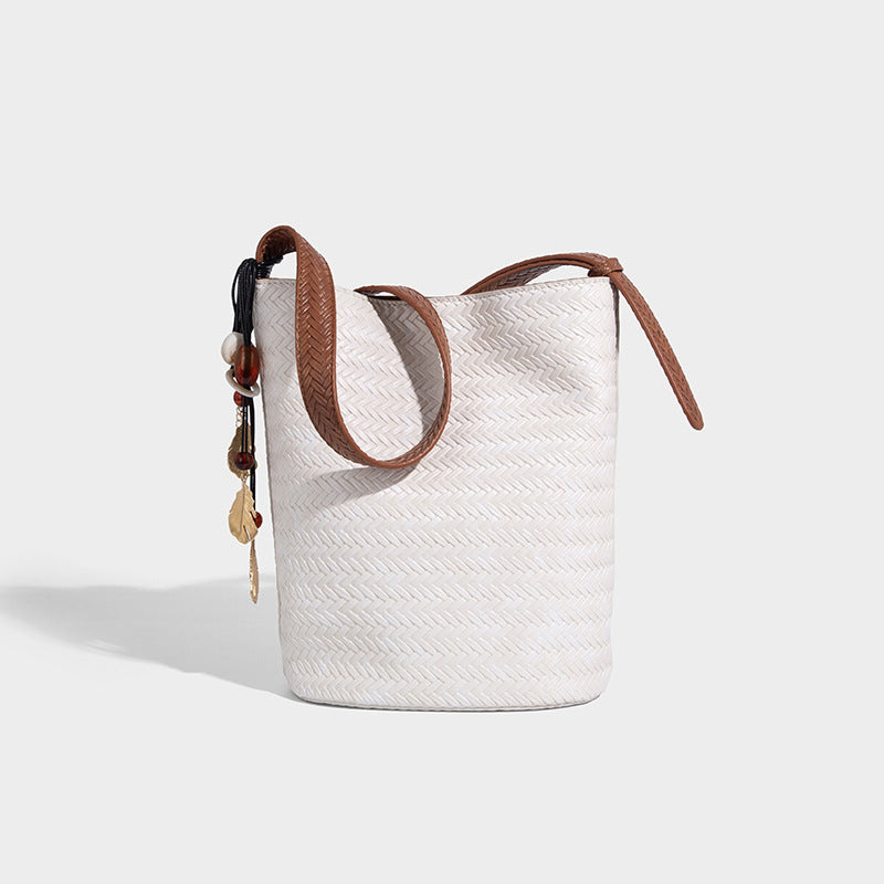 Beaira New niche hand-held woven bucket bag retro light luxury high-end tote single shoulder fashionable bag for women