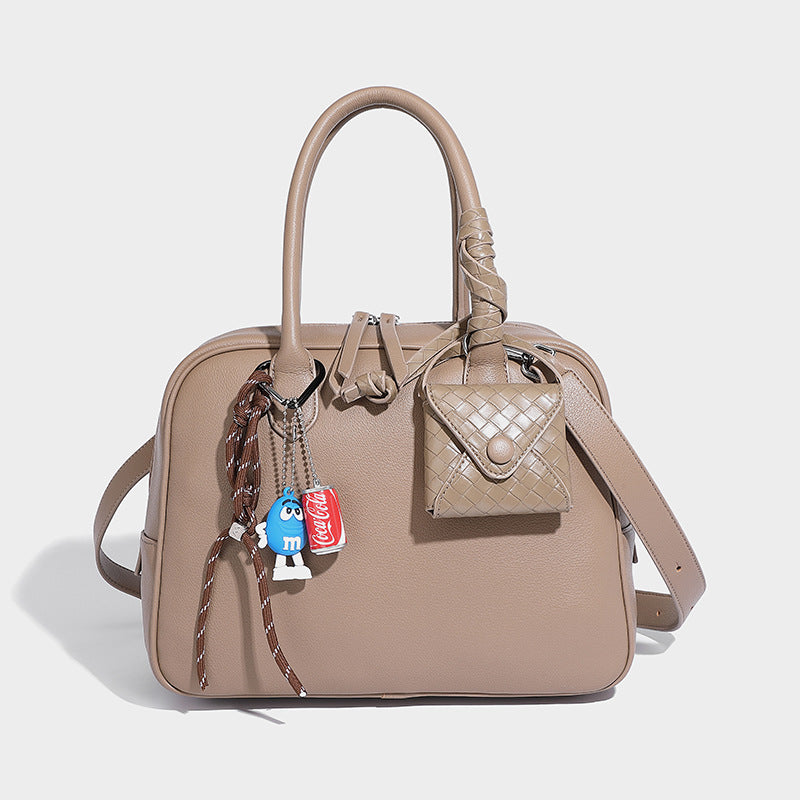 Beaira Autumn and winter new niche fashion hand-held retro Boston bag shoulder crossbody bowling pillow bag
