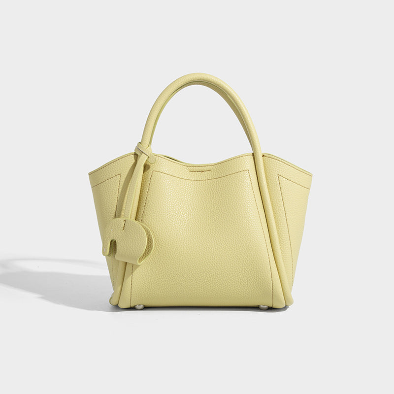 Beaira Vegetable Basket Bag New Simple Korean Fashion Handheld Shoulder Bag Versatile Soft Leather Casual Letter Crossbody Bag