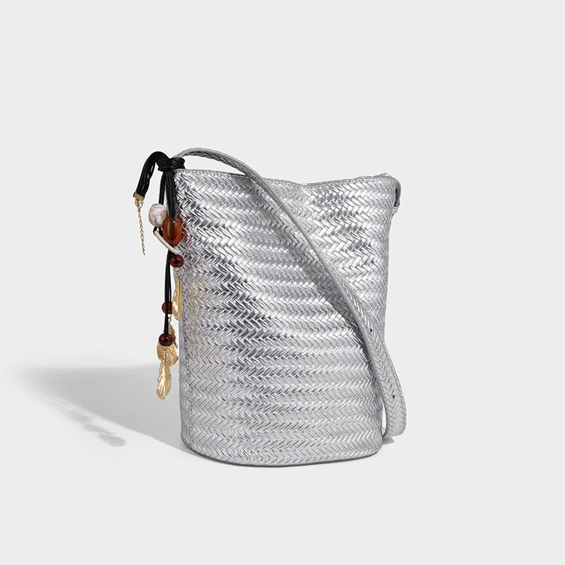 Beaira New niche hand-held woven bucket bag retro light luxury high-end tote single shoulder fashionable bag for women