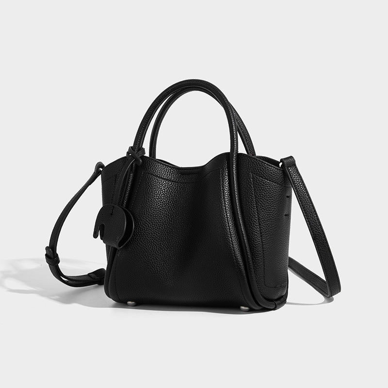 Beaira Vegetable Basket Bag New Simple Korean Fashion Handheld Shoulder Bag Versatile Soft Leather Casual Letter Crossbody Bag