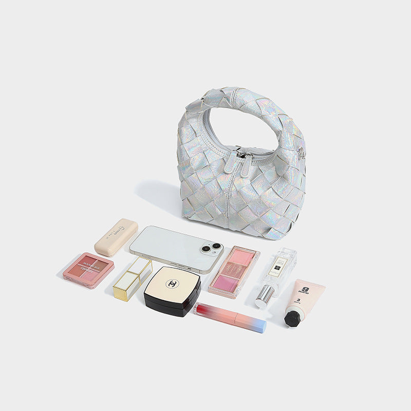 Beaira A new high-end silver handbag with a niche design and hand woven design It is a one shoulder crossbody dumpling bag