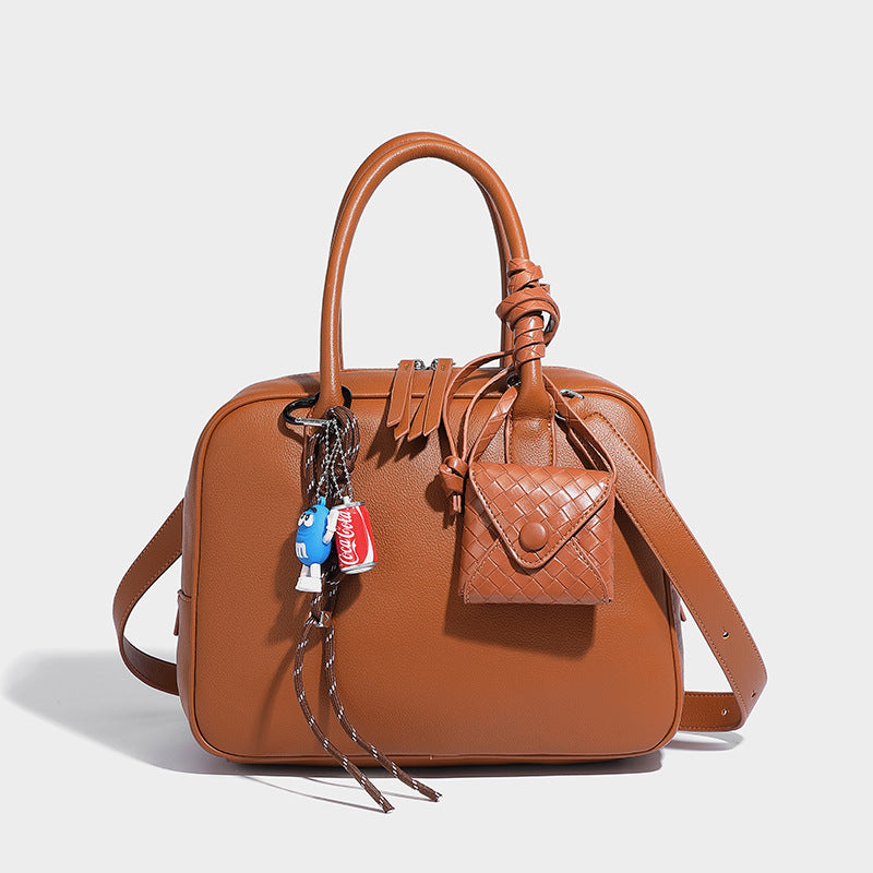 Beaira Autumn and winter new niche fashion hand-held retro Boston bag shoulder crossbody bowling pillow bag