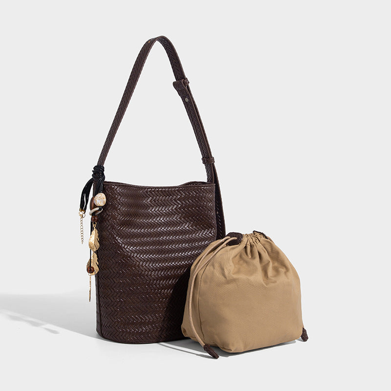 Beaira New niche hand-held woven bucket bag retro light luxury high-end tote single shoulder fashionable bag for women