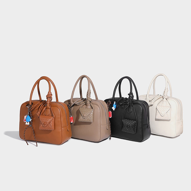 Beaira Autumn and winter new niche fashion hand-held retro Boston bag shoulder crossbody bowling pillow bag