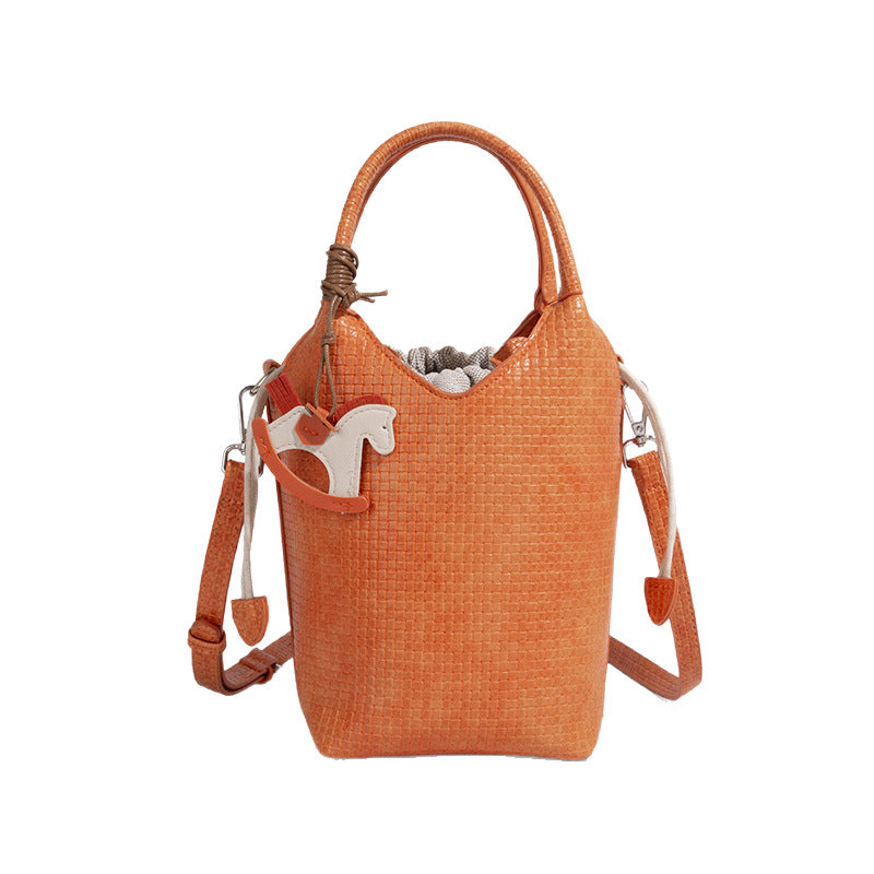 Beaira Advanced single shoulder bucket bag new versatile armpit bag woven large capacity commuting women's bag