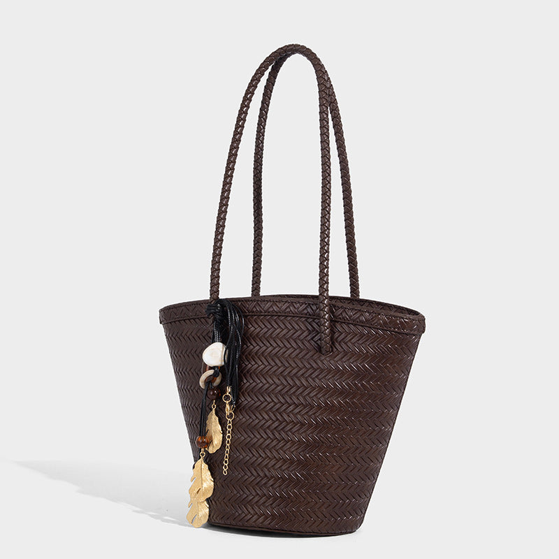 Beaira Niche woven bag new summer hand-held trendy vegetable basket French retro bucket bun mother shoulder bag