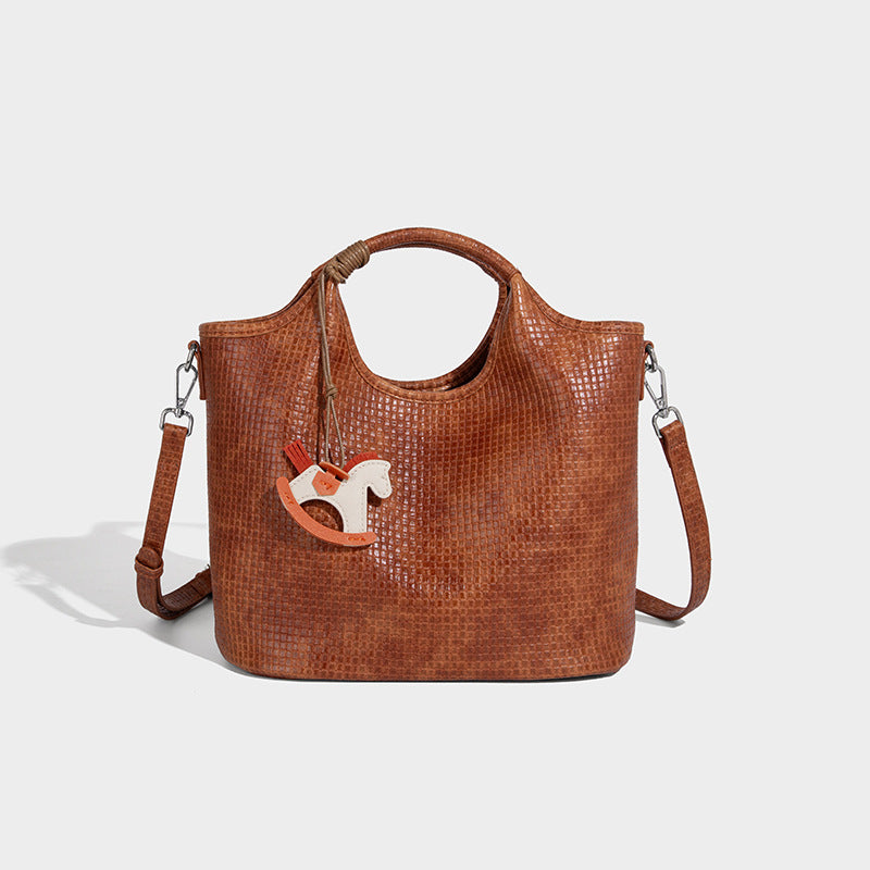 Beaira Large capacity Western style handbag new fashionable one shoulder vegetable basket bag niche design woven commuting bag