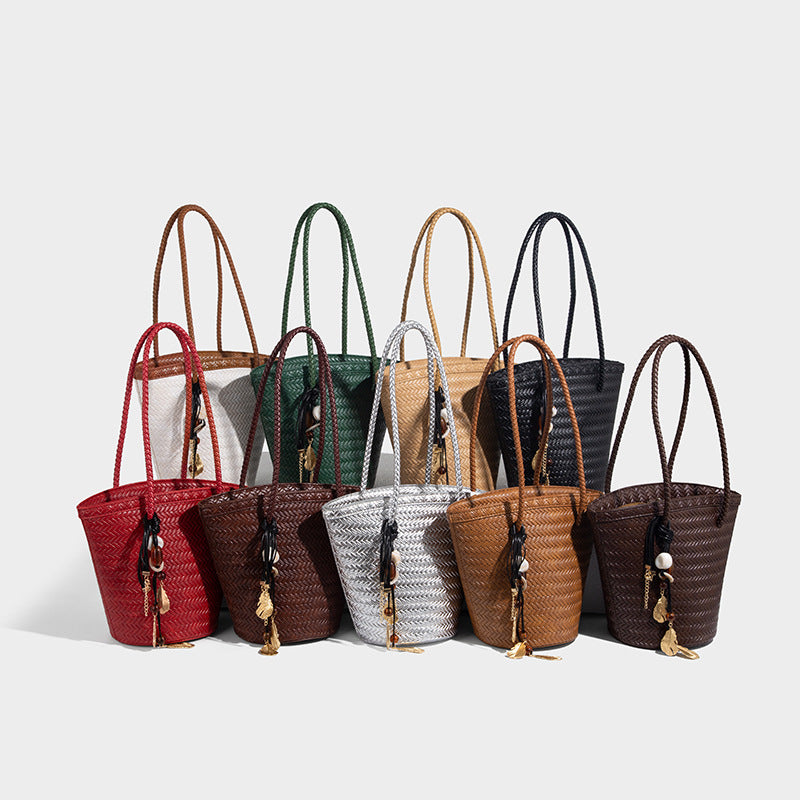 Beaira Niche woven bag new summer hand-held trendy vegetable basket French retro bucket bun mother shoulder bag