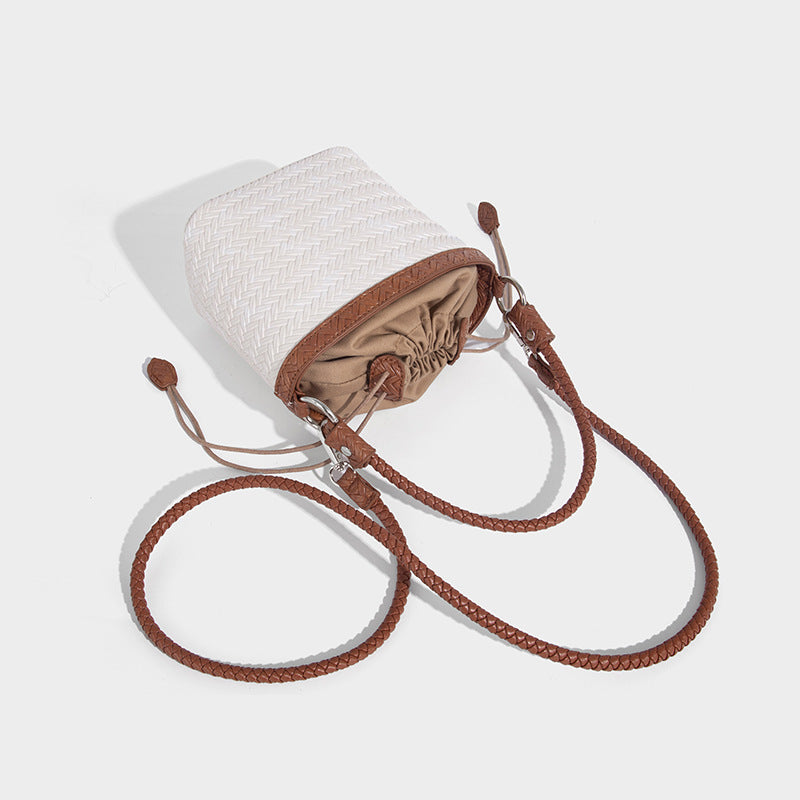 Beaira Vintage drawstring woven handbag with high-end feel water bucket bag pure handmade woven bag new commuter crossbody bag