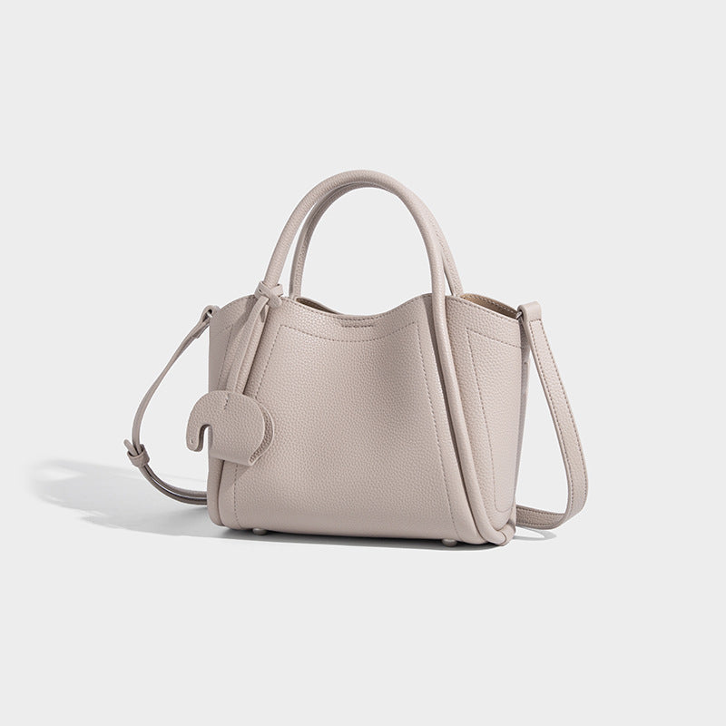 Beaira Vegetable Basket Bag New Simple Korean Fashion Handheld Shoulder Bag Versatile Soft Leather Casual Letter Crossbody Bag