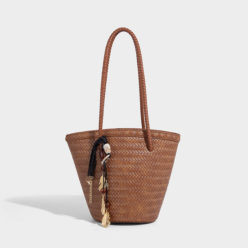 Beaira Niche woven bag new summer hand-held trendy vegetable basket French retro bucket bun mother shoulder bag