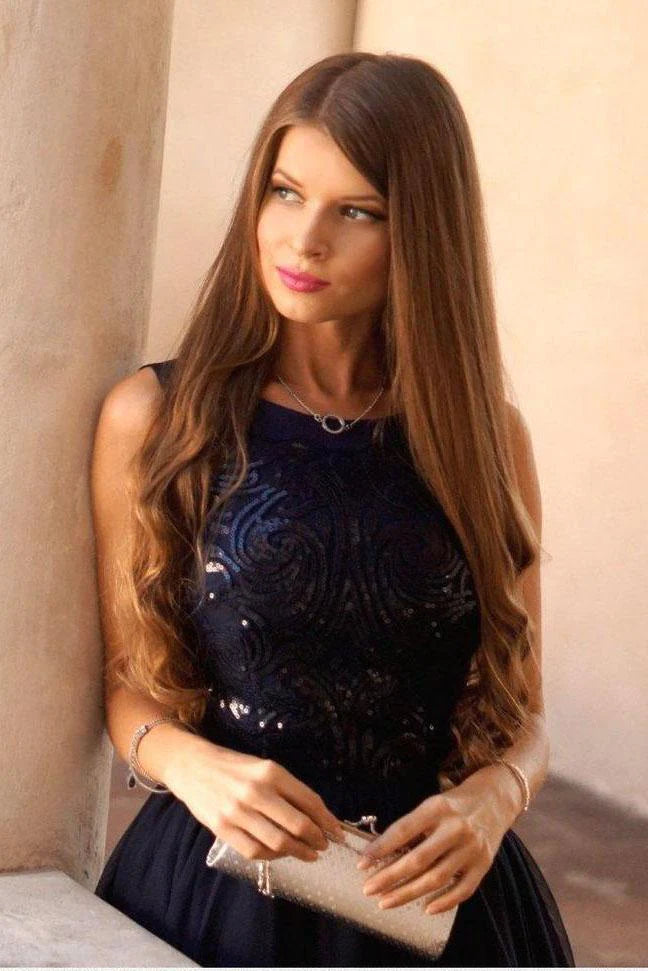 Popular Round Neck Sequins Dark Blue Short Cocktail Dresses Homecoming Dresses