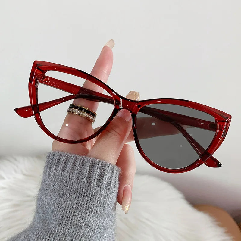 Beaira Cat Eye Frame Outdoor Photochromic Sunglasses Fashion Trendy Anti Blue Light Plain Eyeglasses Finished Optical Spectacle Eyewear