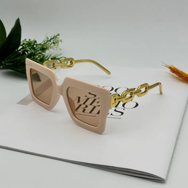 Beaira New Women's Small Frame Sunglasses Women Fashion Square Sun Glasses Outdoor Travel Trend Eyewear Shades UV400 Oculos De Sol