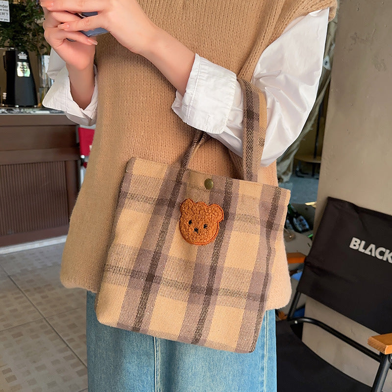 Beaira Ladies Handbag, Custom Embroidery Korean Version Cute Little Bear Bag, New Handbag, Fashionable Hand-Held Small Cloth Bag