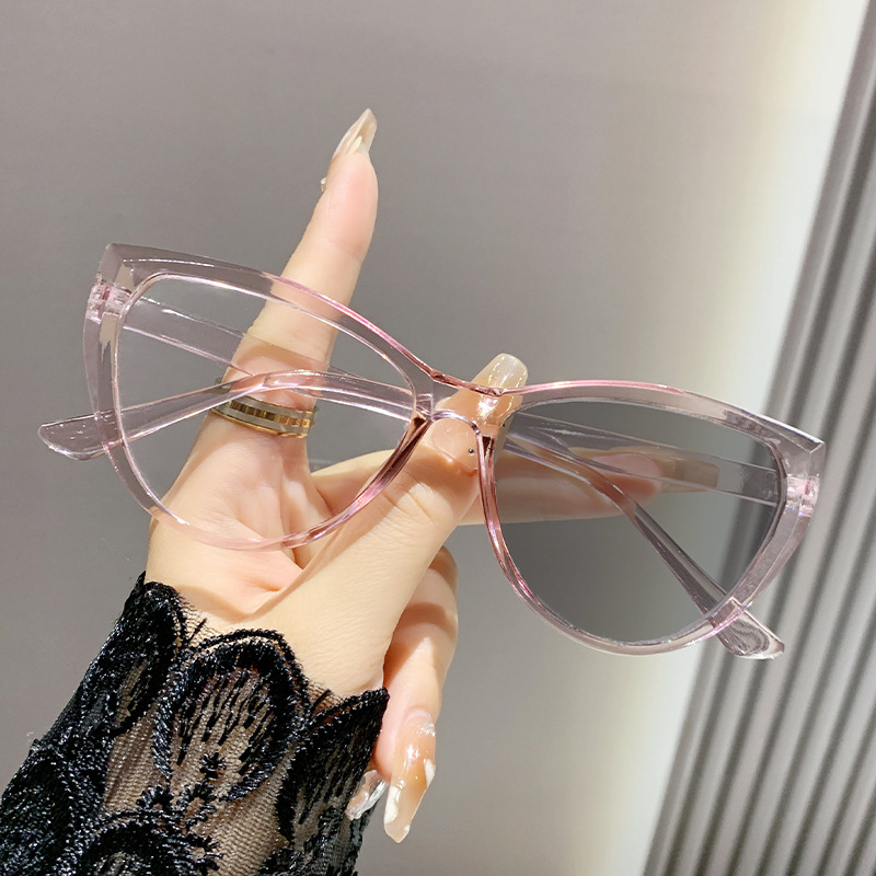 Beaira Cat Eye Frame Outdoor Photochromic Sunglasses Fashion Trendy Anti Blue Light Plain Eyeglasses Finished Optical Spectacle Eyewear