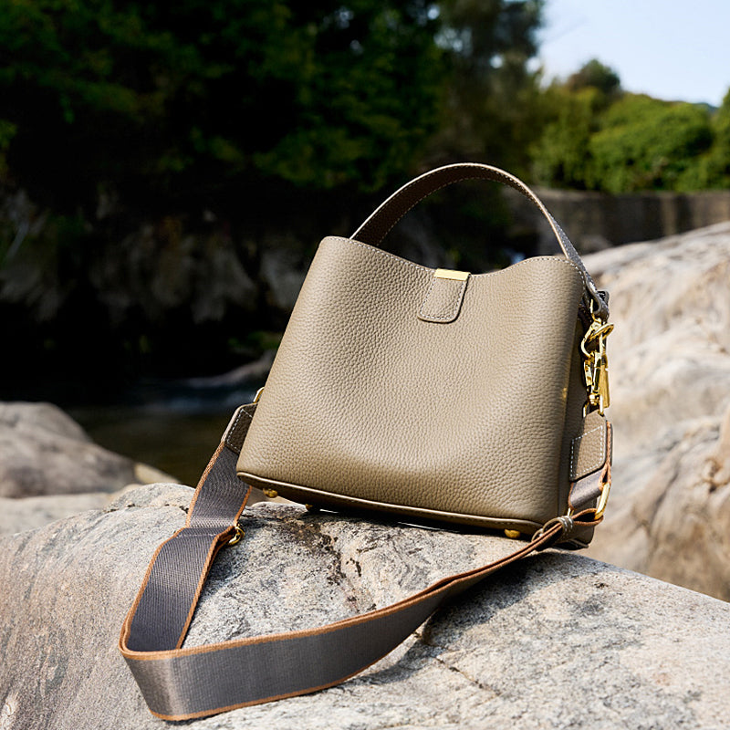 Beaira 100% Cow Genuine Leather Bucket Shoulder Crossbody Bags For Women 2025 Luxury Designer Wide Strap Tote Ladies Handbags