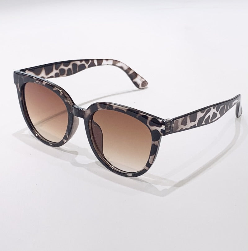 Beaira New Fashion Sunglasses Elegant Large Frame Sunglasses Retro Style Glasses Men and Women Alike Sun Glasses UV400 Shades