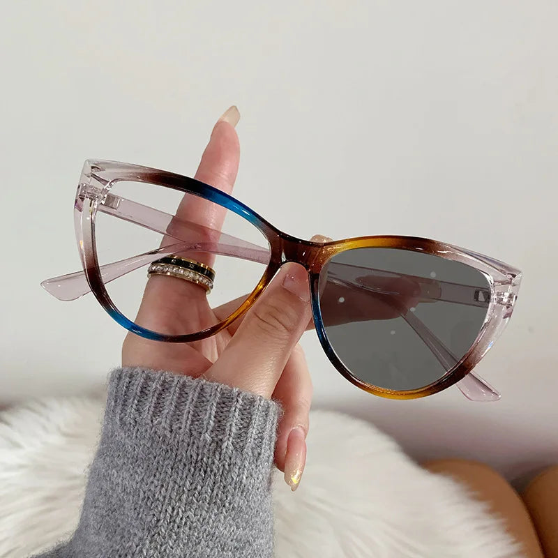 Beaira Cat Eye Frame Outdoor Photochromic Sunglasses Fashion Trendy Anti Blue Light Plain Eyeglasses Finished Optical Spectacle Eyewear