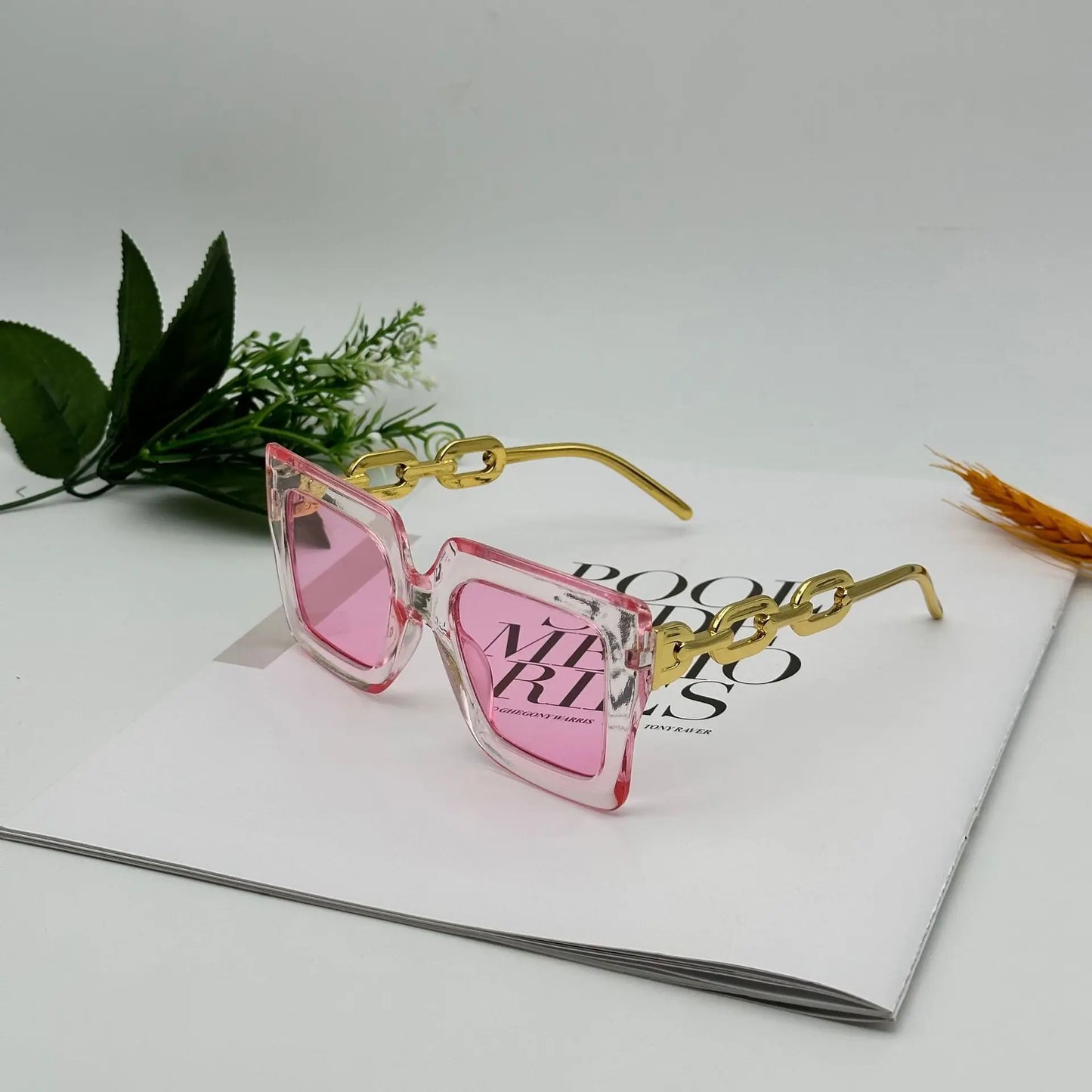 Beaira New Women's Small Frame Sunglasses Women Fashion Square Sun Glasses Outdoor Travel Trend Eyewear Shades UV400 Oculos De Sol