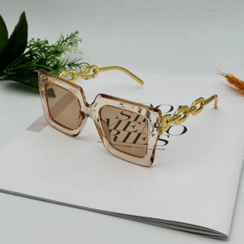 Beaira New Women's Small Frame Sunglasses Women Fashion Square Sun Glasses Outdoor Travel Trend Eyewear Shades UV400 Oculos De Sol