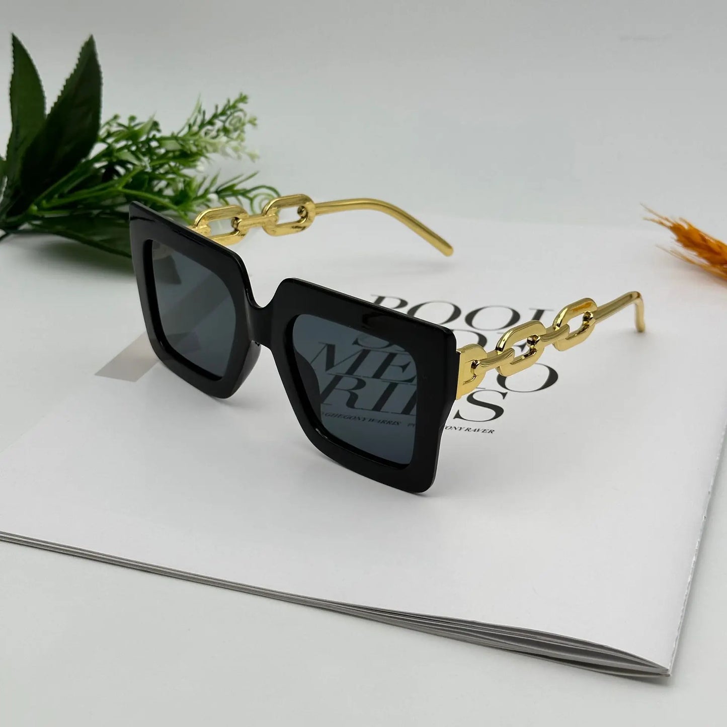 Beaira New Women's Small Frame Sunglasses Women Fashion Square Sun Glasses Outdoor Travel Trend Eyewear Shades UV400 Oculos De Sol