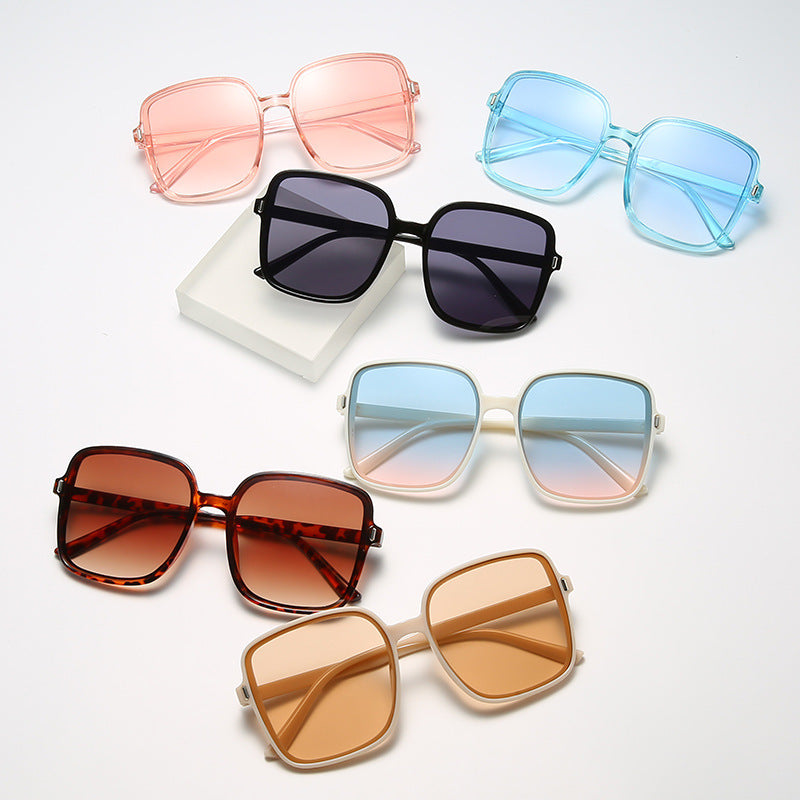 Beaira Square Sunglasses Woman Retro Vintage Gradient Sun Glasses Oversized Female Clear Lens Black White Oculos De Sol Glasses Women