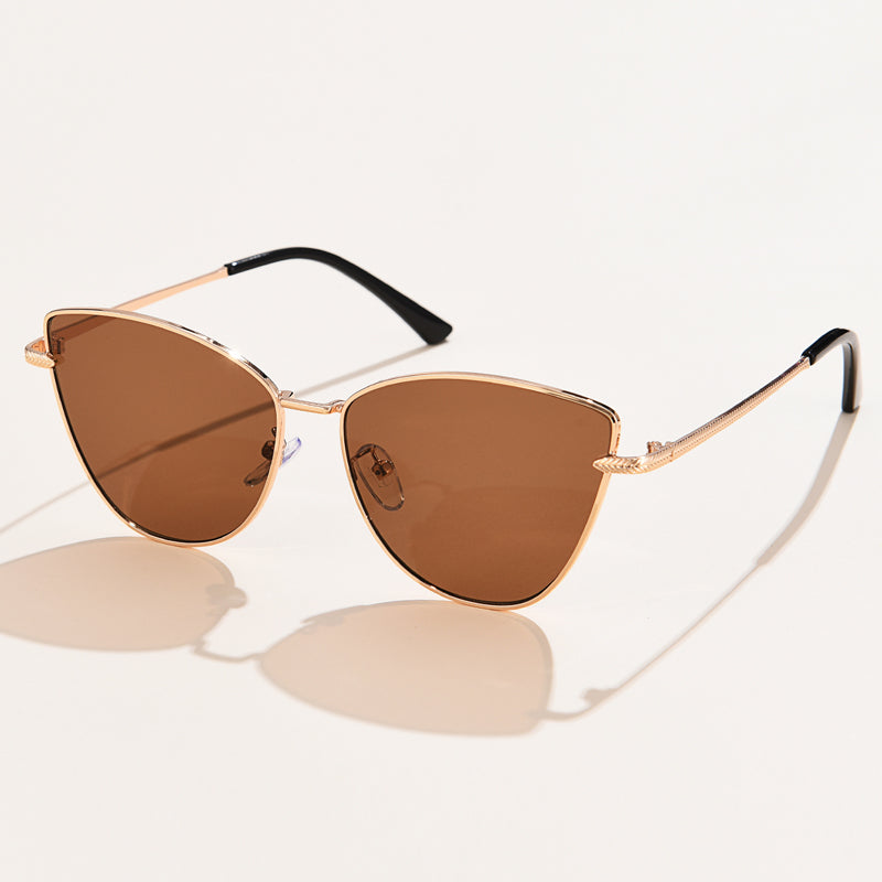 Beaira Triangle Metal Frame Sunglasses Women Cat Eye Trendy Small Fashion Cateye Sun Glasses Streetwear Shades Feminino UV400