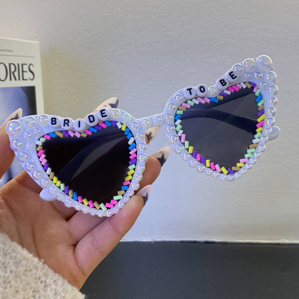 Beaira Luxury Bachelorette Party Bride Sunglasses Heart Shaped Sun Glasses For Women Bridesmaid Bride Wedding Party Photo Tools Gift